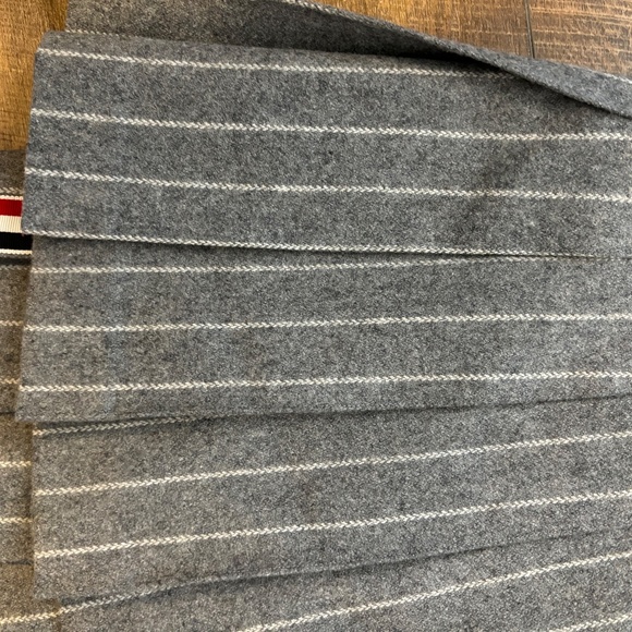 Momoshero Pinstripe Pleated Asymmetrical Mini Skirt Sz XS - Picture 5 of 8